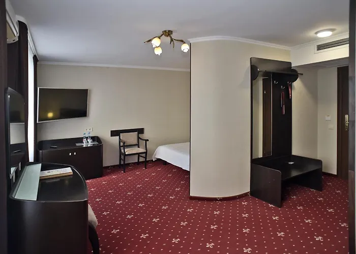 Hotel Mir