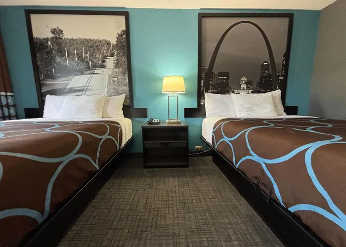Super 8 By Wyndham Belleville St. Louis Area