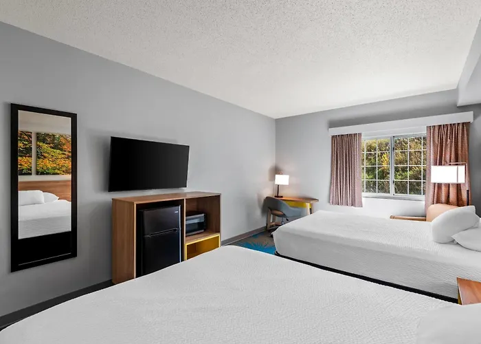 Days Inn By Wyndham Carroll