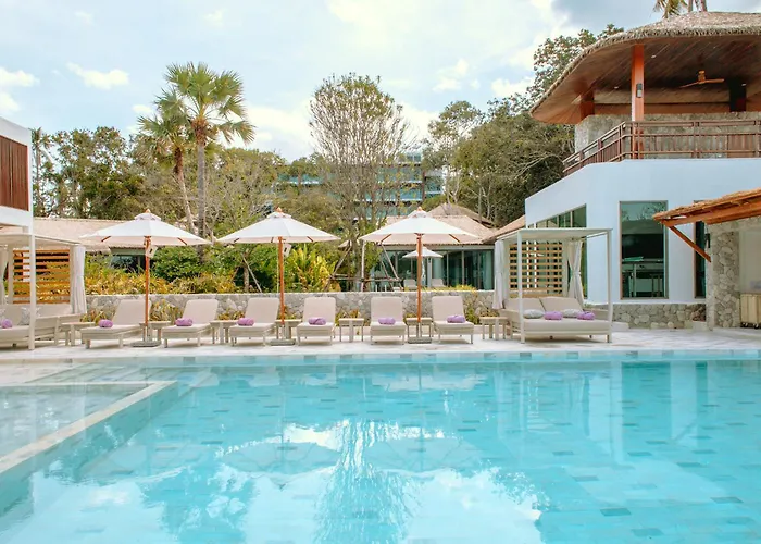 Luxtalay Khanom Hotel