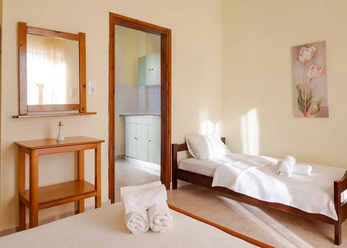 GEORGE AND MARIOS STUDIOS Inn