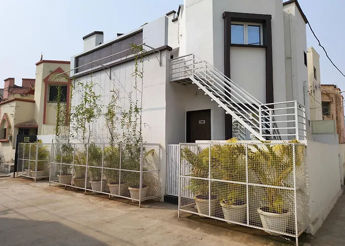 Daze Off Studio House