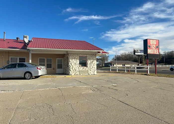 Big 12 Motel Broken Bow Ne