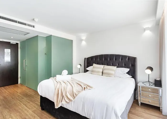 Nest On Newcastle - E7