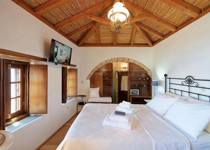 Monolithos Inn