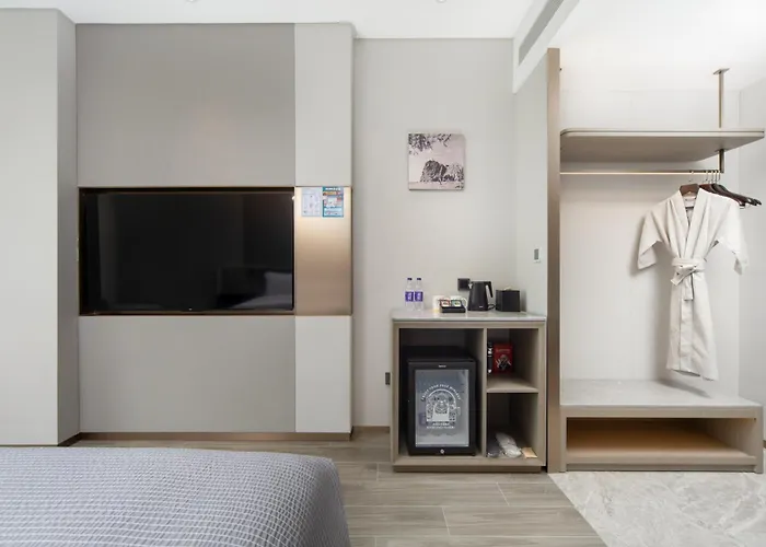 Wanda Yuehua Hotel Urumqi Railway