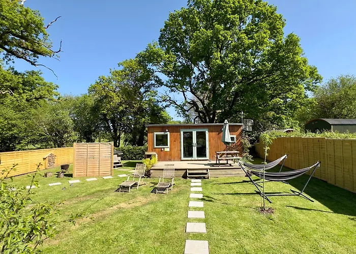 The Hideaway Cabin At Hidden Wood Glamping