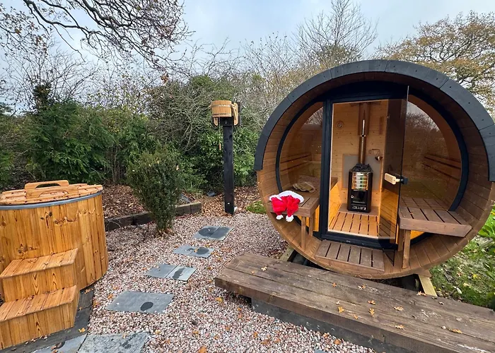 Acorn Hideaway