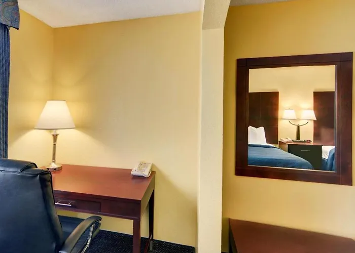 Quality Inn & Suites Grand Prairie South