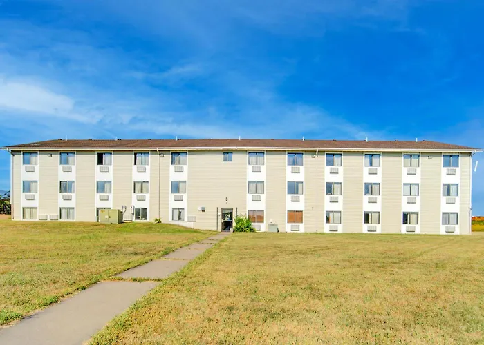 Capital O Amerihost Inn And Suites Kingdom City Hwy 54 Mo
