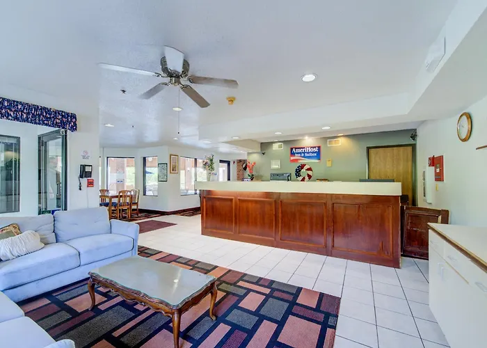 Capital O Amerihost Inn And Suites Fulton Hwy 54 Mo