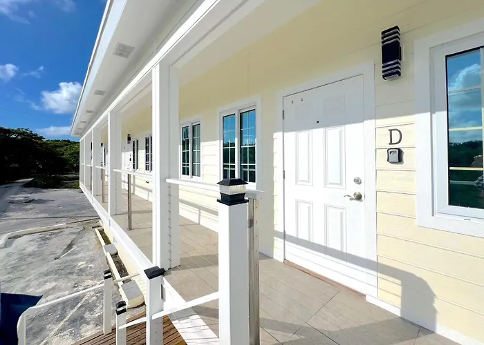 Town Center Plaza & Suites Abaco