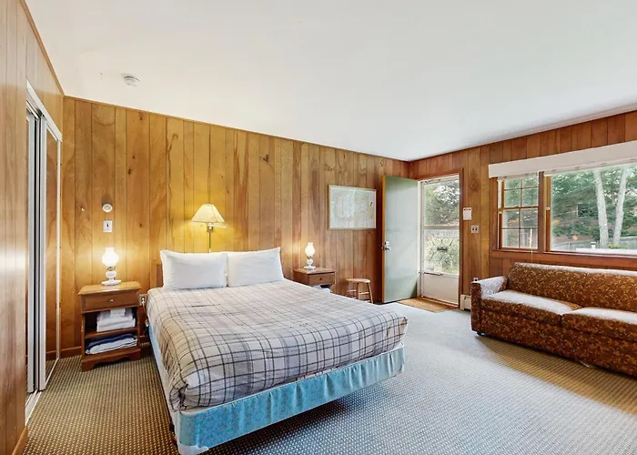 King Birch Lake Home, Unit 7