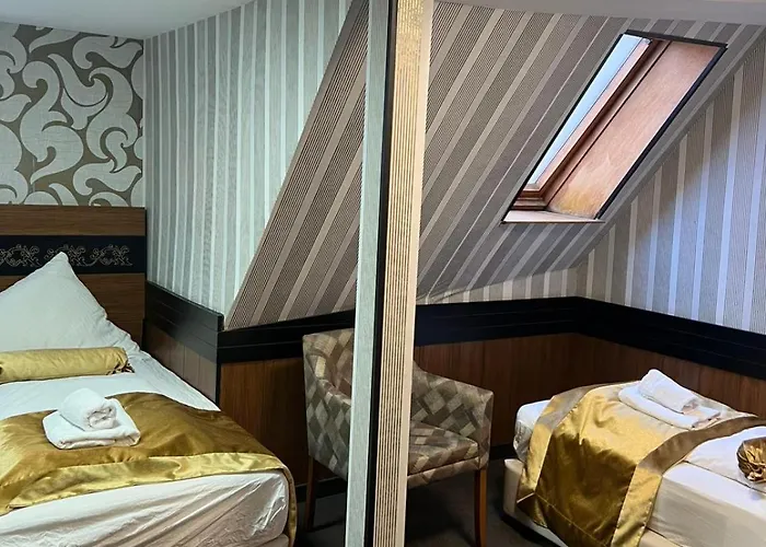 The Plaza Anker Hotel