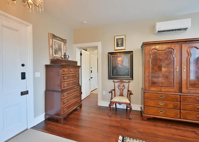 Magnolia Hall - The Britton Suite - King Suite