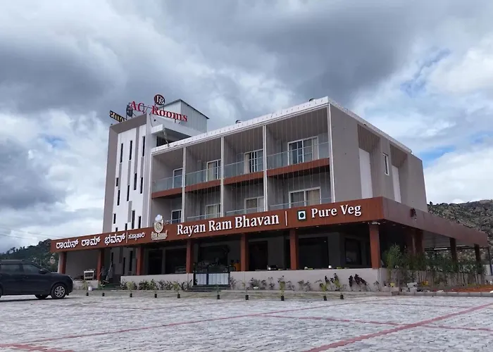 R2B Grand Hotel