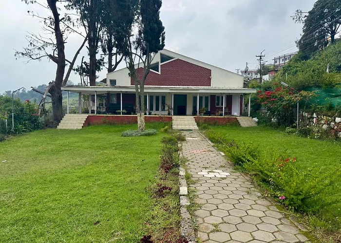 Nilgiris Inn