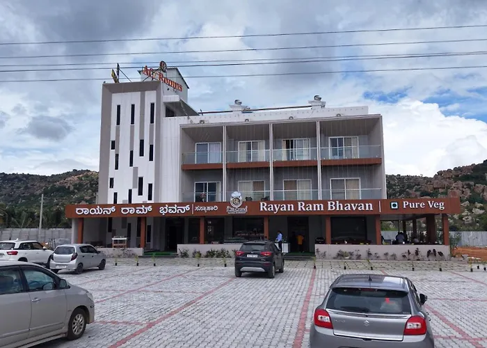 R2B Grand Hotel