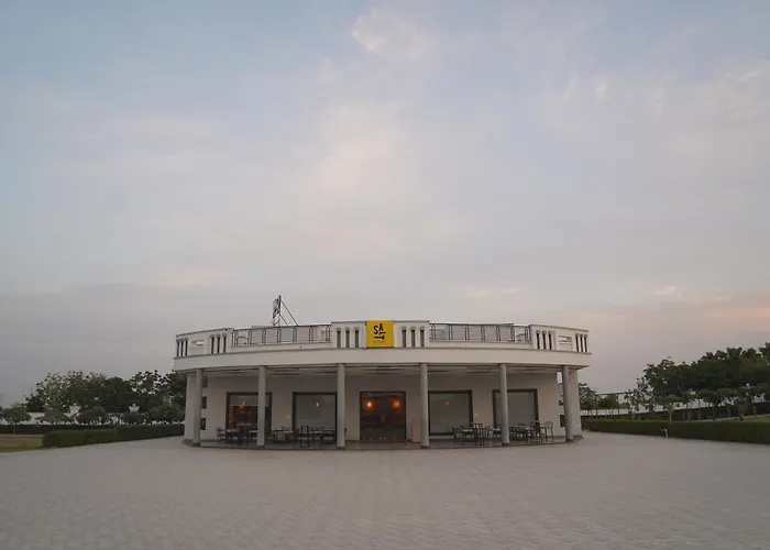 Kmr Hotels & Resorts