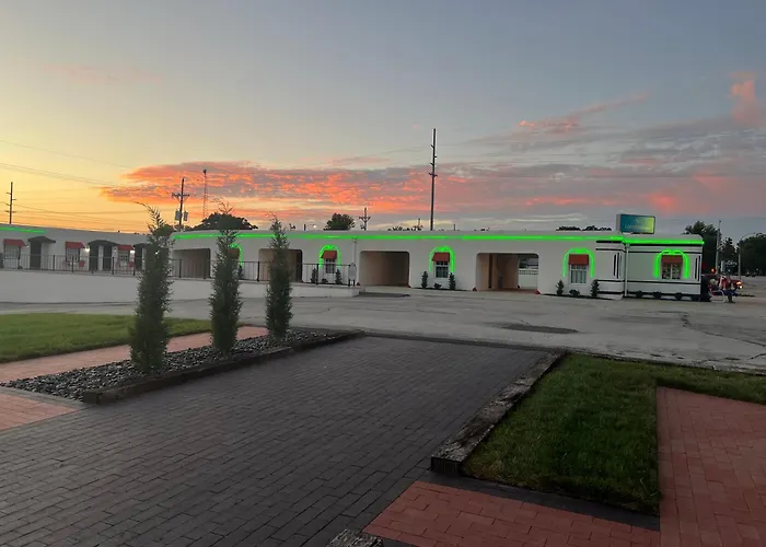 Boots Court Motel