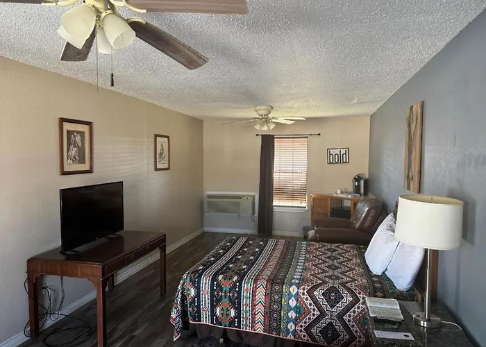 Four Horsemen Motel