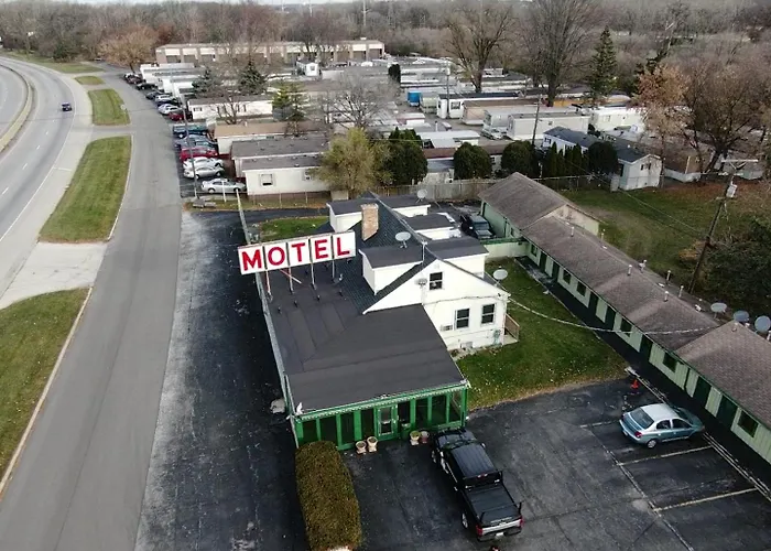 By The Way Motel Lake Bluff