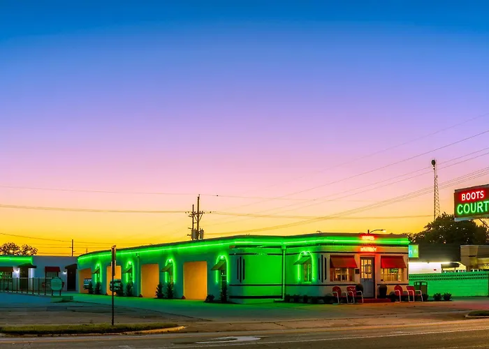 Boots Court Motel