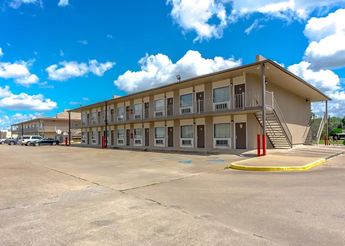 Regency Inn & Suites Bay City Tx