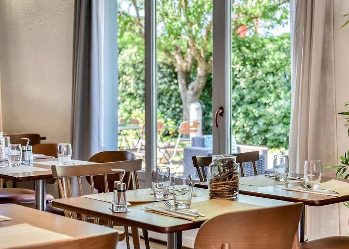 Campanile Nature - Paris Ouest Gennevilliers Port