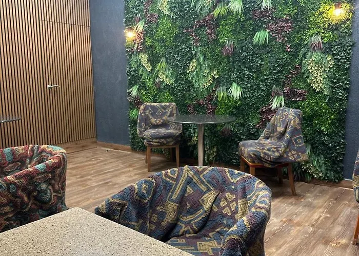 Gallery Hotel Sis