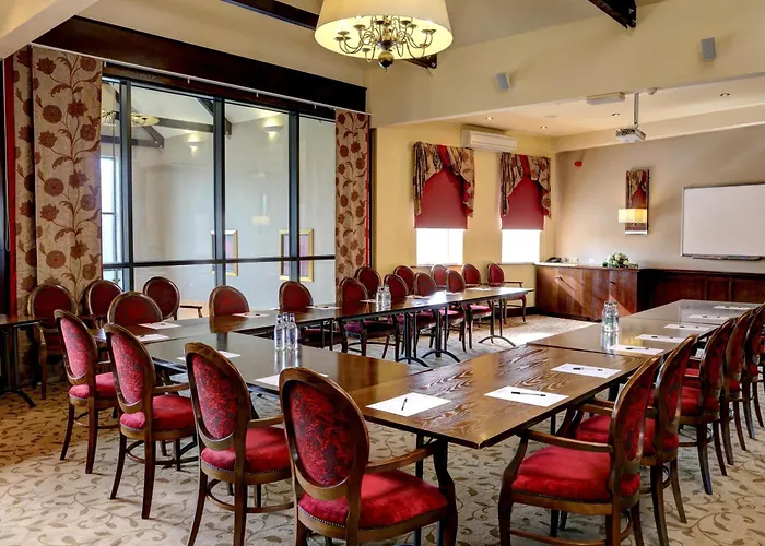 Pastures Hotel