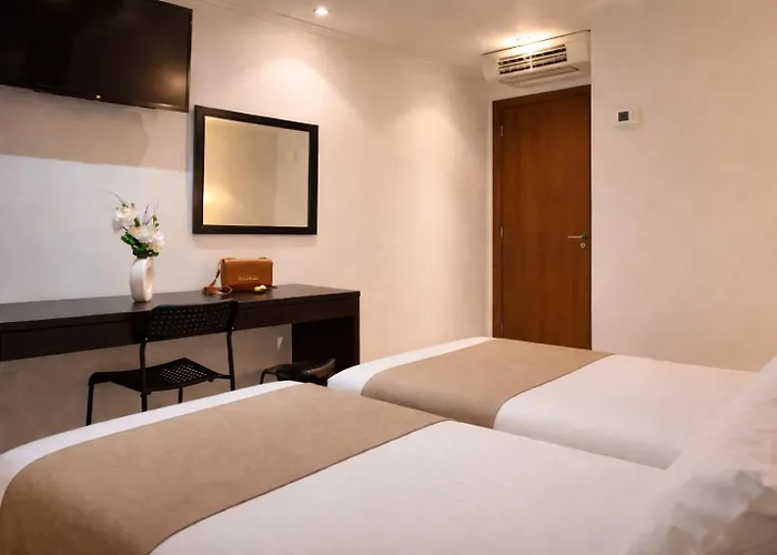 Aston Hotel