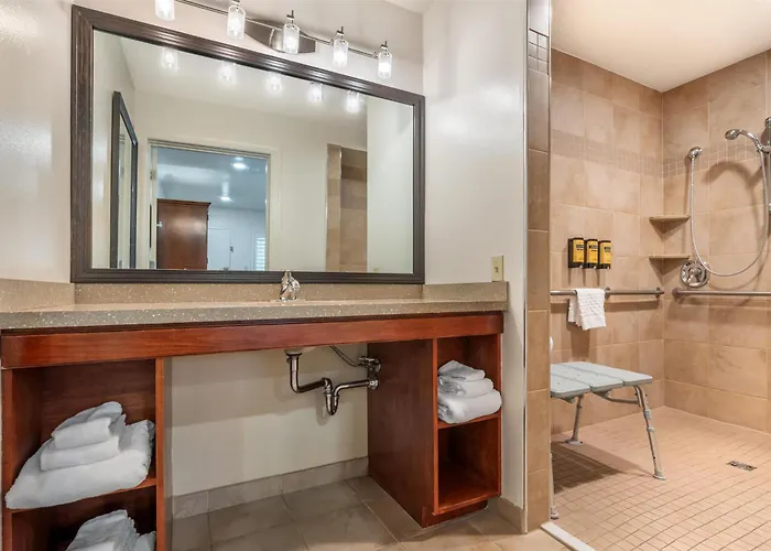 Best Western Plus Clocktower Inn
