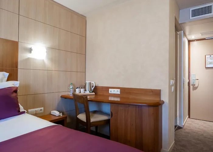 Hotel Le Kennedy, Clermont-Ferrand, The Originals Relais