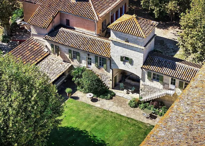Domaine Des Clos Hotel Et Appartements- Teritoria