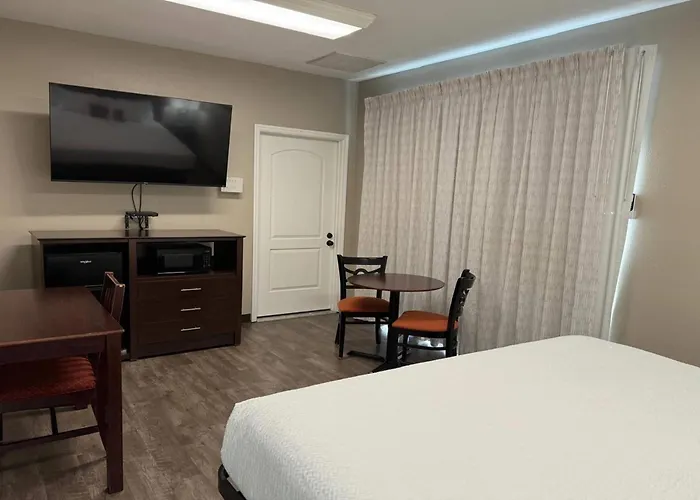 Travelodge By Wyndham Lakeland