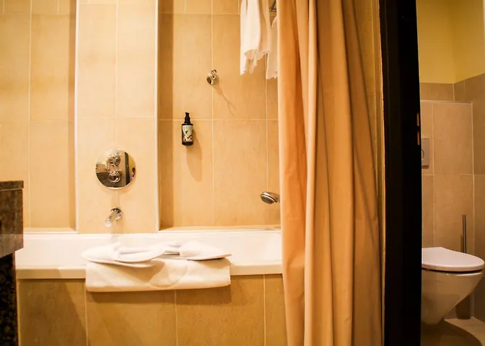 Hotel La Riviera Victoria