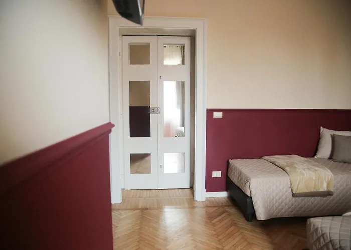 Albergo Garisenda Con Terrazza Panoramica Sulle Due Torri