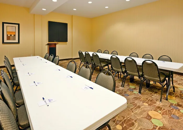 Holiday Inn Express Hotel & Suites Greenville By Ihg
