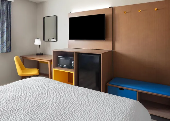 Days Inn By Wyndham Omaha Ne