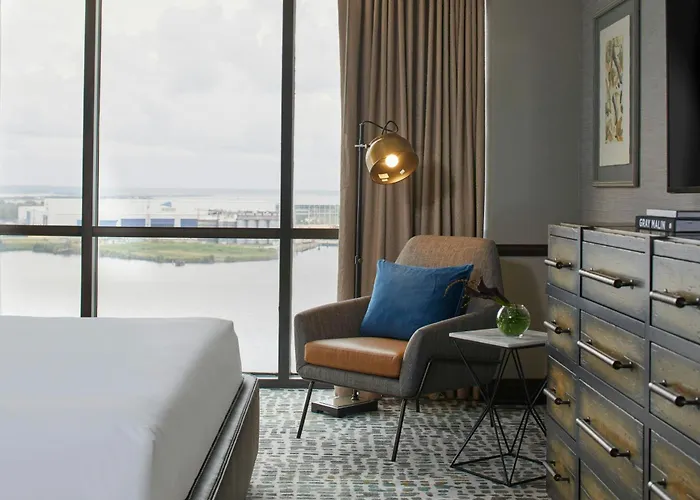 Renaissance Mobile Riverview Plaza Hotel