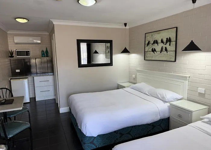 Country Leisure Motor Inn