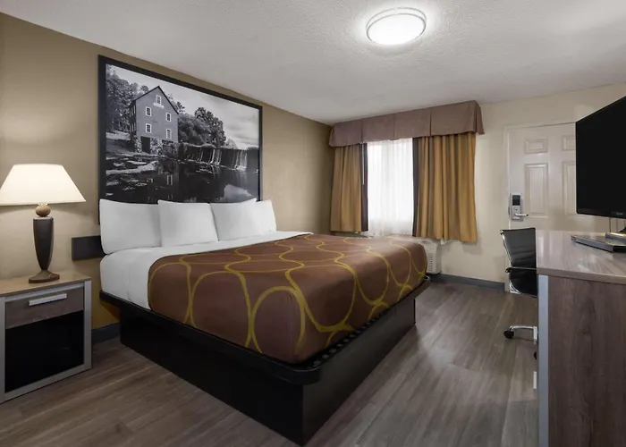 Super 8 By Wyndham Macon West