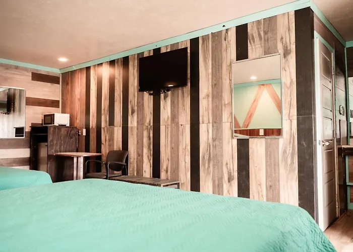 Provo Inn & Suites