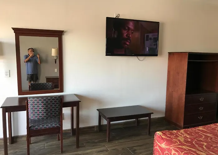 Texas Inn & Suites