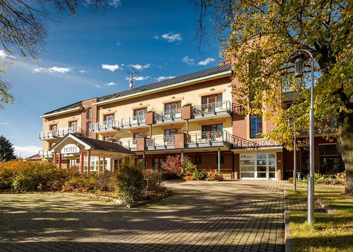 April Hotel Panorama
