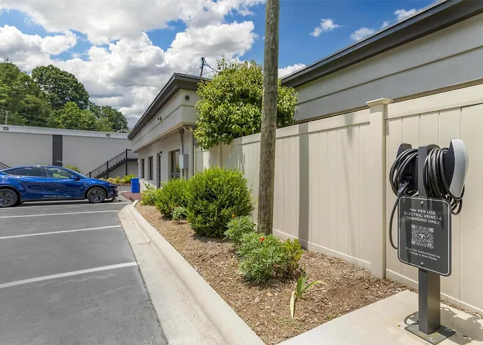Best Western Asheville-Blue Ridge Parkway