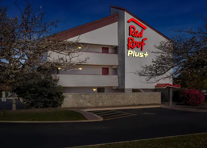 Red Roof Inn Plus Chicago - Hoffman Estates
