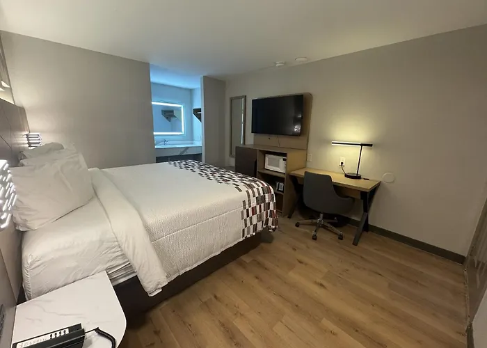 Red Roof Inn Arlington - Entertainment District