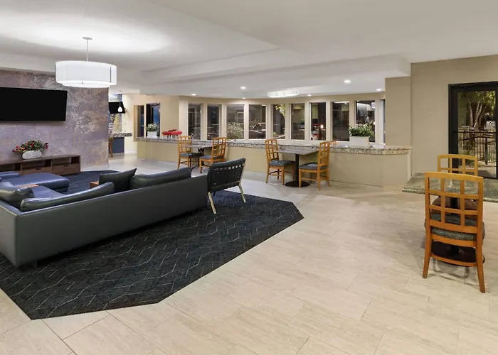 Endeavor Inn & Suites, Trademark Collection By Wyndham